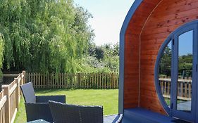 Willow Pod